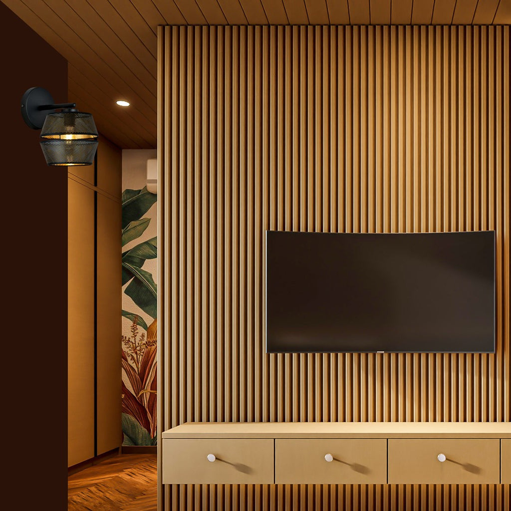 Malia K1 Zwart Goud Moderne Wandlamp met gouden binnenkant